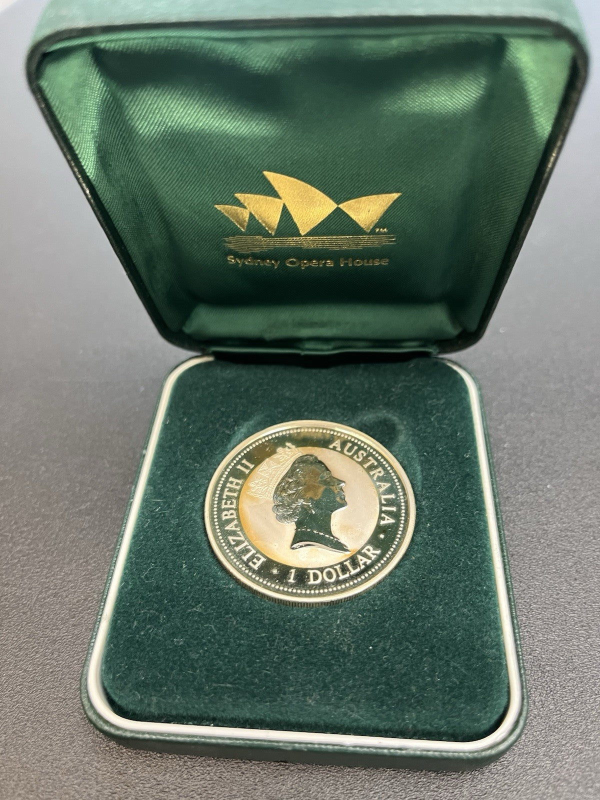 1995 Australia 1 oz Silver Kookaburra in SYDNEY OPERA HOUSE BOX